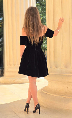 Velvet short dress with corset